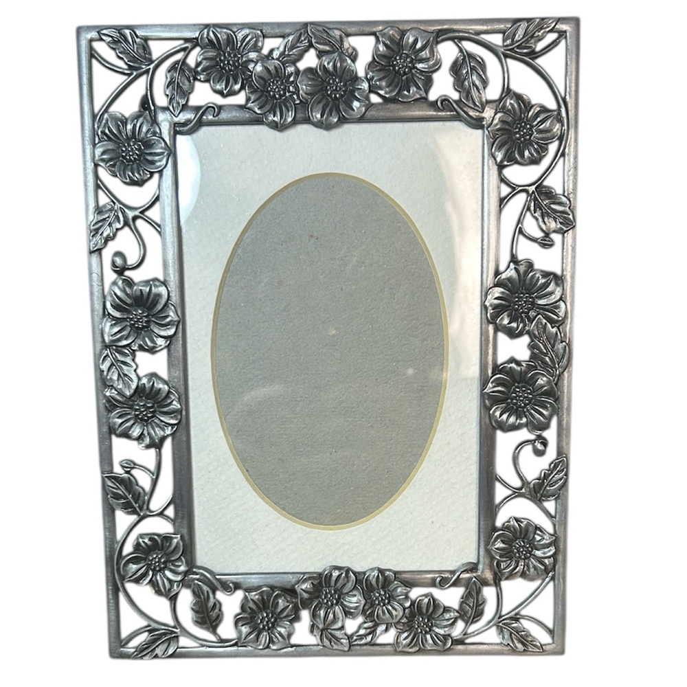 DAX Pewter Floral Metal Picture Frame 4x6‎ Oval Mat Elegant Vintage Style